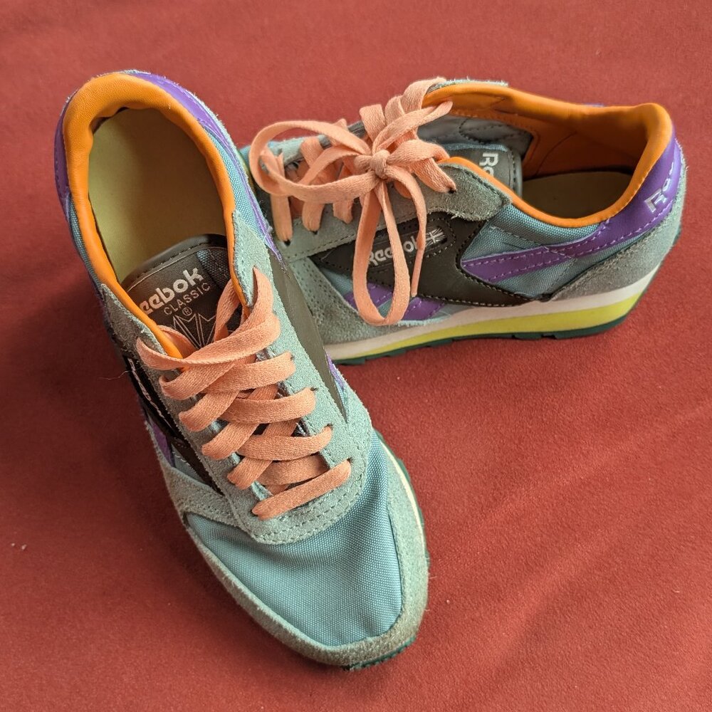 Reebok Classic Leather Sneaker | Size: Men: 3 Womens 5